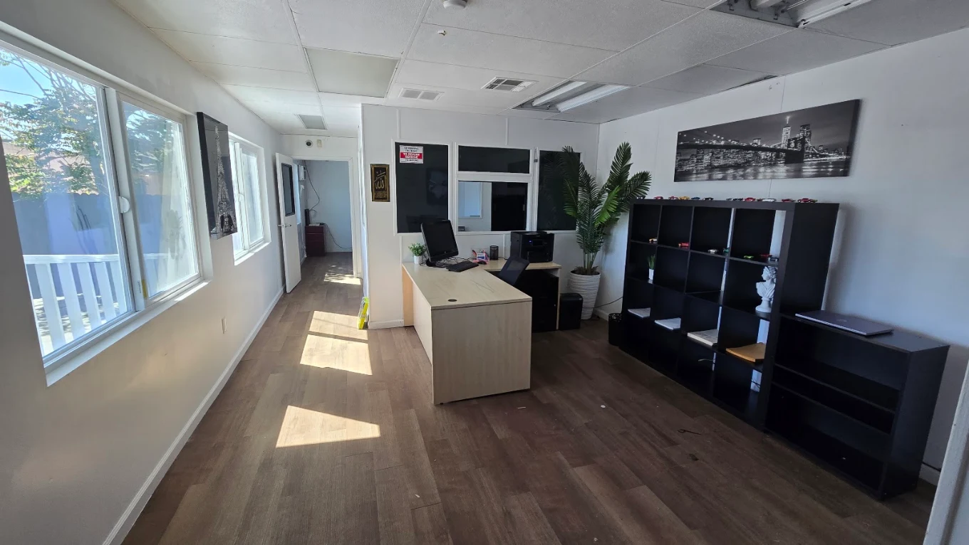 Dealer photo